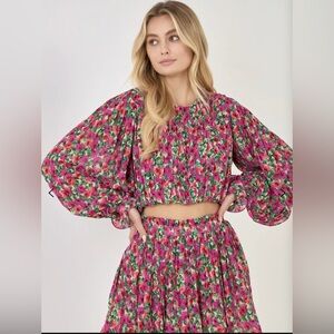 Floral pleated bubble top & Floral Pleated Elasticized Skirt two piece set 🆕